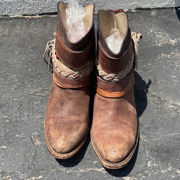 Cowboy Boots - Picture 5 of 6